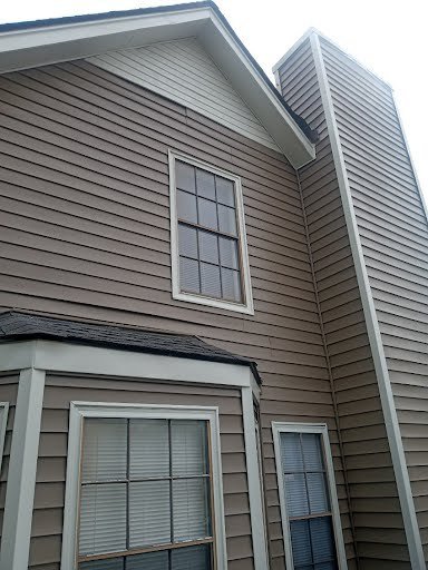 Exterior Siding and Side Entrance (3)