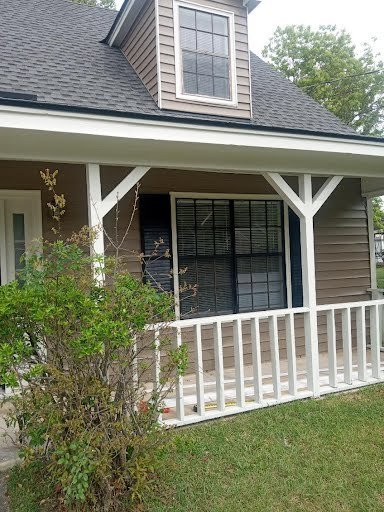 Two-Storey Siding and Trim (5)